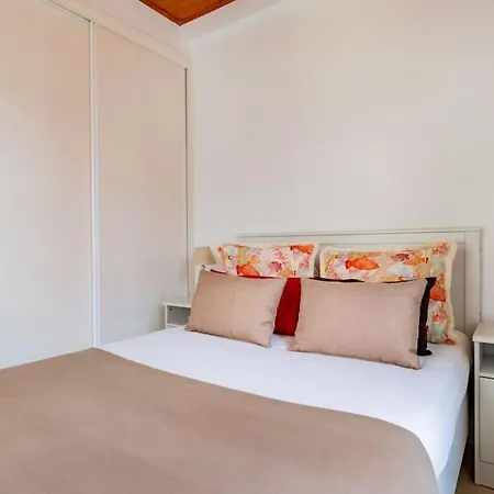 Apartmán 1br @ Downtown Chiado *
